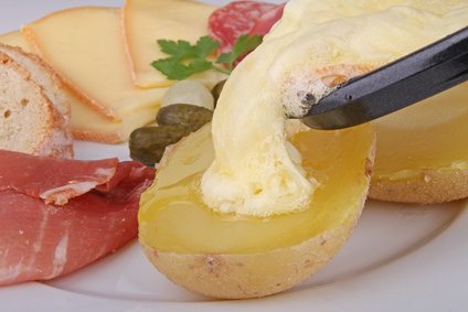 Raclette di formaggio e Funghi Trifolati Spadella il gusto - Ricette in  cinque minuti
